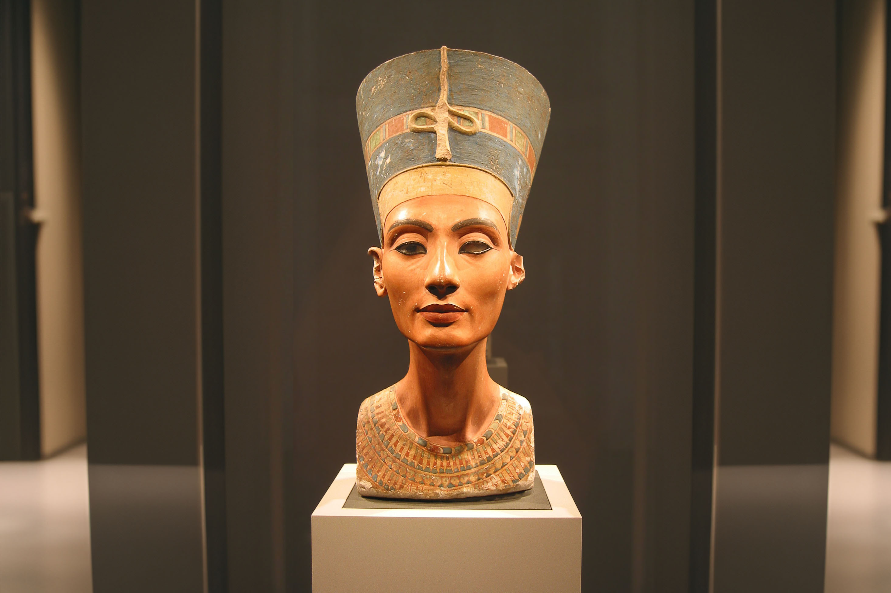 New Museum (Aegyptian museum, Nefertiti bust)